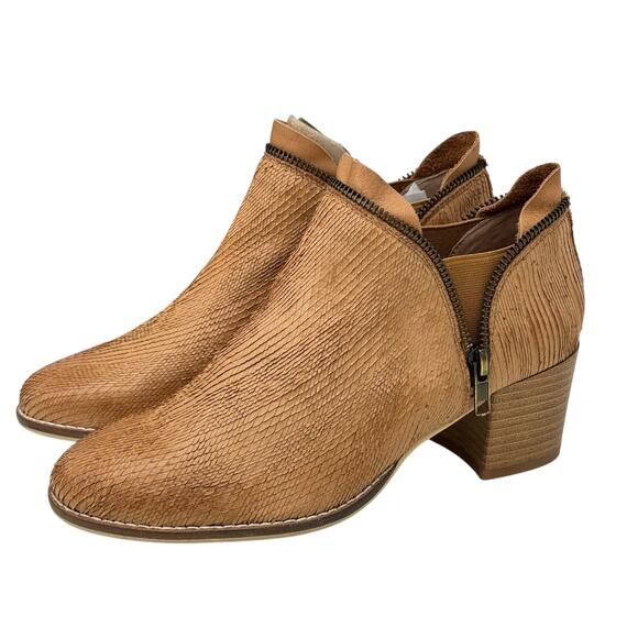MIDAS Shoes - Midas Metan Boots Fringe 3D NEW 6.5 Women's Tan Textured Boho Comfort Block Heel